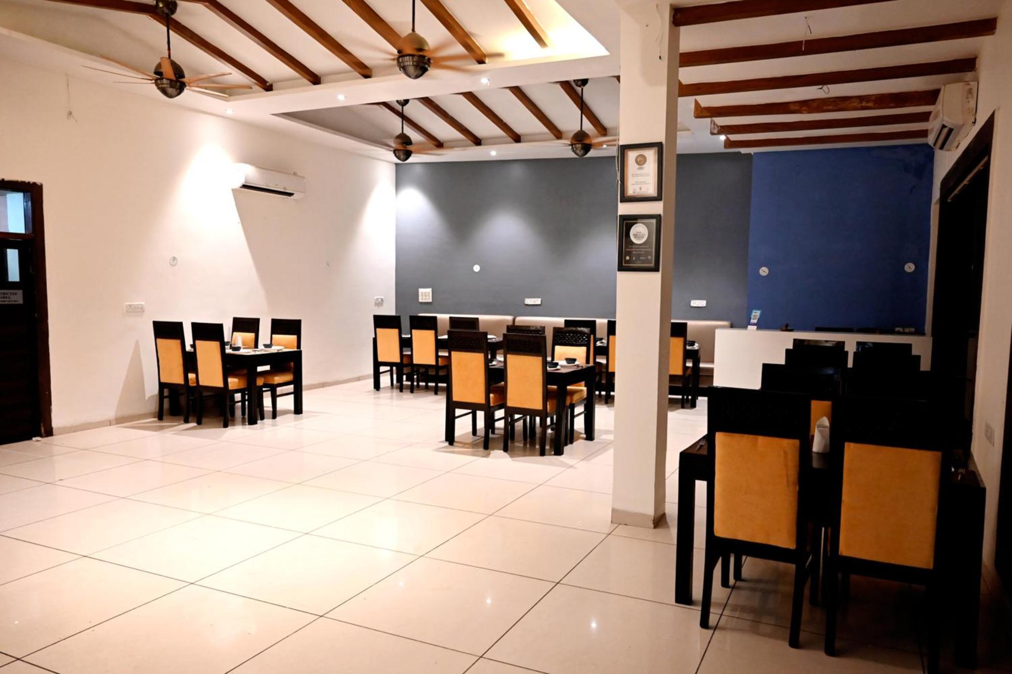 Hotel Badrika Inn Rewa Εξωτερικό φωτογραφία